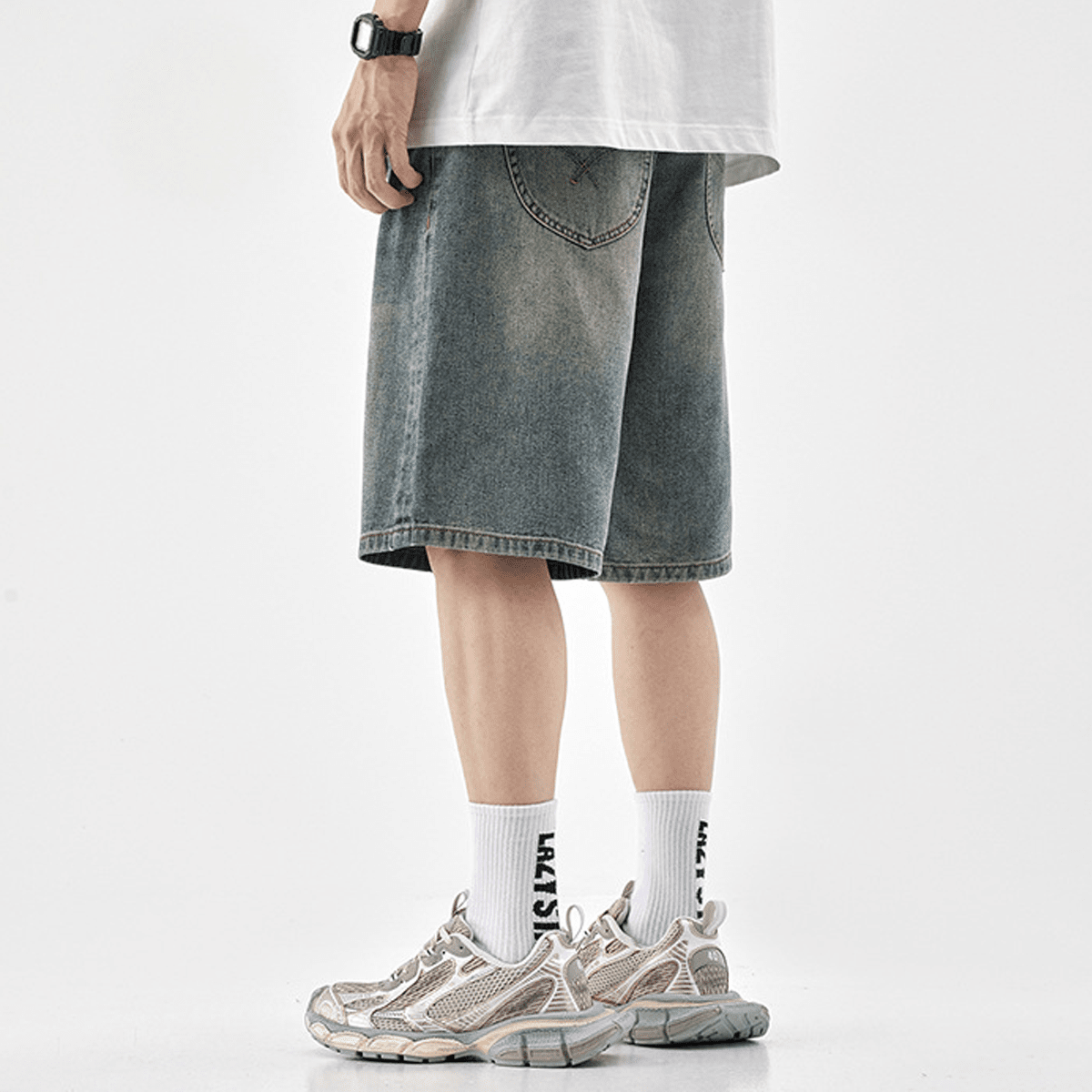 Certified Qualified- Short Jeans